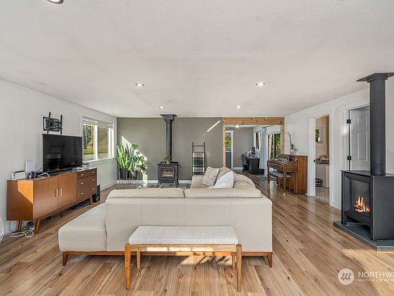 5th image of 31514 73rd Avenue E