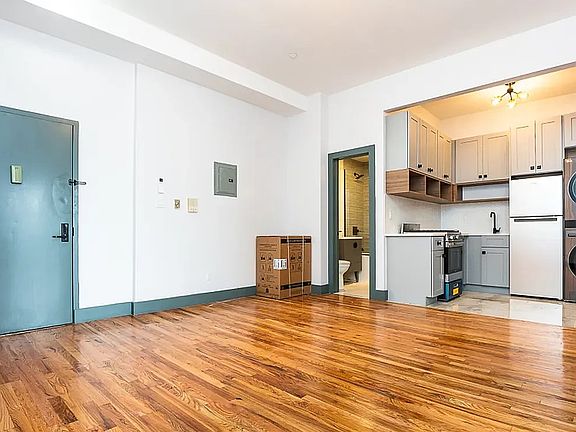 2nd image of 86 Herbert St APT 2A