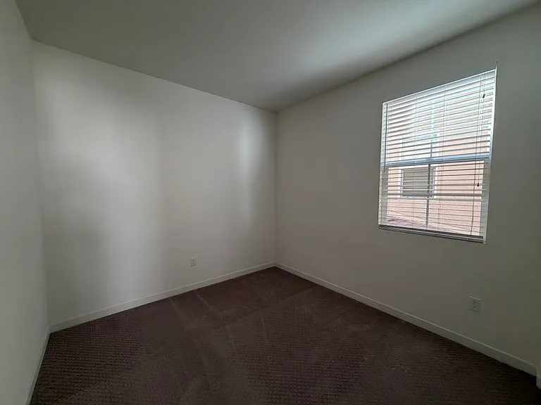 37550 Estuary St — Photo 10