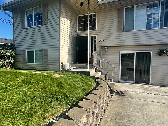 2nd image of 1308 S 82nd St