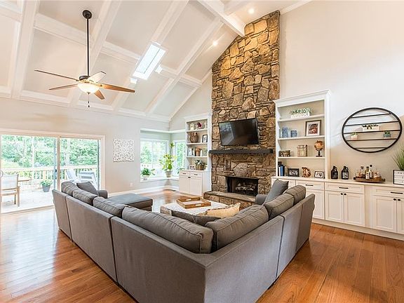 4th image of 2265 Belle Vista Ct