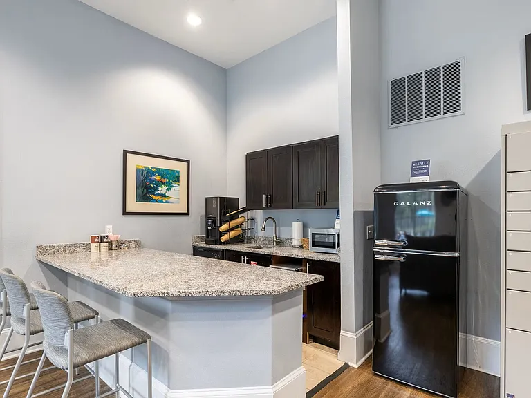 Jackson Square Apartments — Photo 10