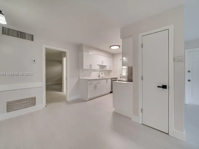 841 SW 74th Ter #201E — Photo 4