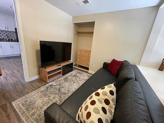 4th image of 1235 Florida St #D