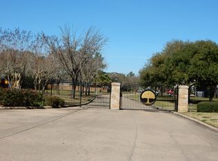 317 Winding Oak Ln, League City, TX 77573