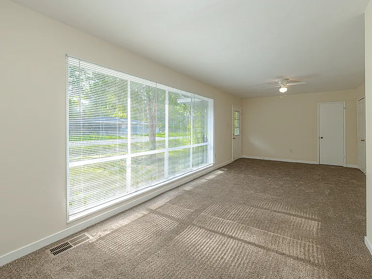 3173 Oak Forest Dr — Photo 18
