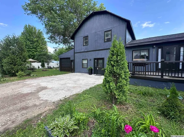 2779 17th St SW, Mason City, IA 50401