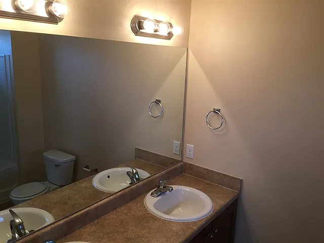 83 Ristona Dr — Photo 11