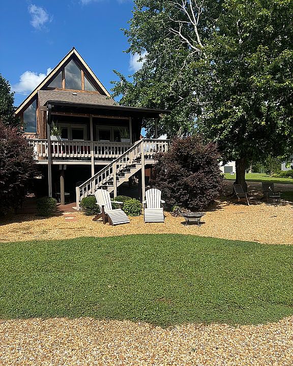 1st image of 465 Heasletts View Ln