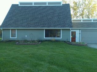 2434 Pollock Rd, Grand Blanc, MI 48439