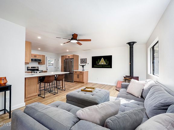 4th image of 940 E CARIBOU Road