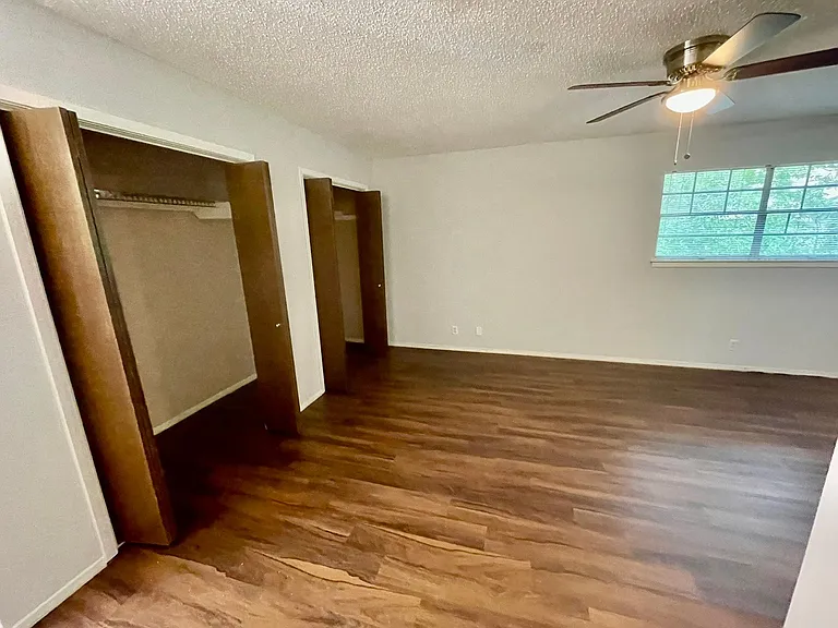 8104 Sonnet Ave — Photo 12