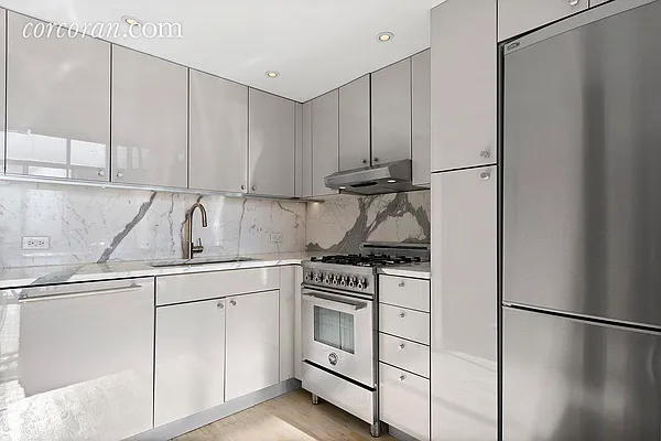 Sold by Corcoran | media 14