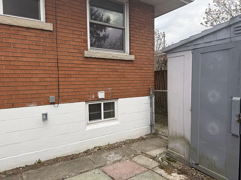 60 Toby Cres #LOWER — Photo 19
