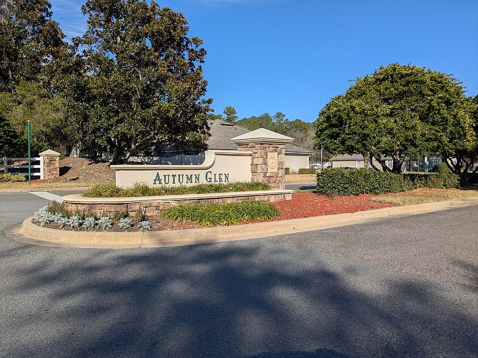 Autumn Glen Entrance