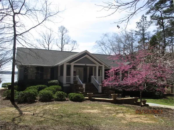 1071 Horseshoe Dr, Greensboro, GA 30642