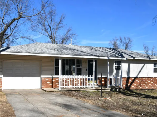 705 W Hughs Street, Bolivar, MO 65613