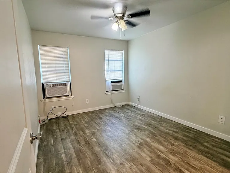 10654 Heizer Dr #3 — Photo 6