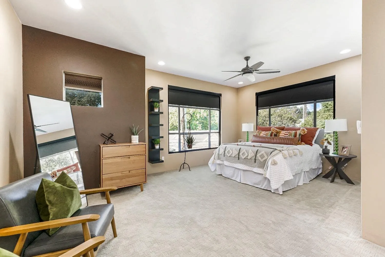 2 bed, 1399 sqft, $3,100 — Photo 4