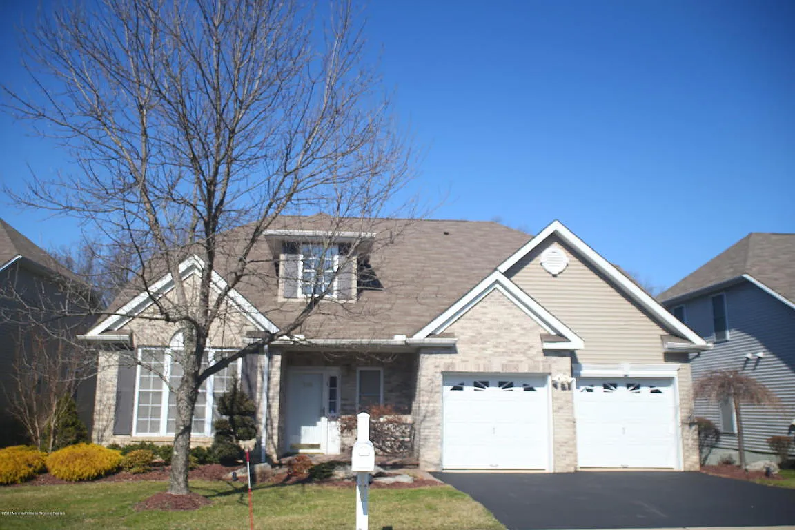 198 Scarborough Way photo 1