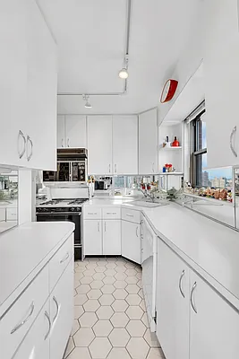 Sold by Douglas Elliman | media 37