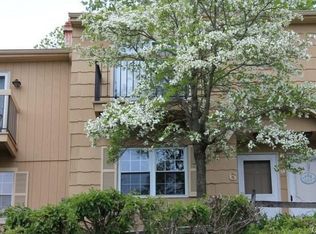 6 Natureview Trl, Bethel, CT 06801