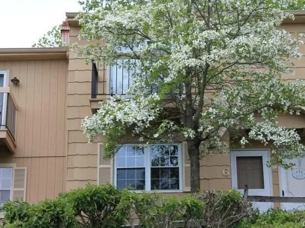 6 Natureview Trl, Bethel, CT 06801