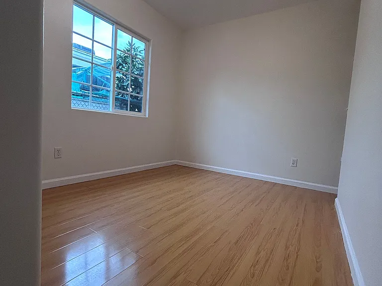 3749 N Charlotte Ave — Photo 9