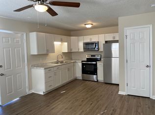 300 Knight Ln #G4, Dobson, NC 27017