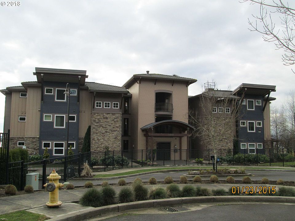 1st image of 5841 SE Columbia Way Unit 301