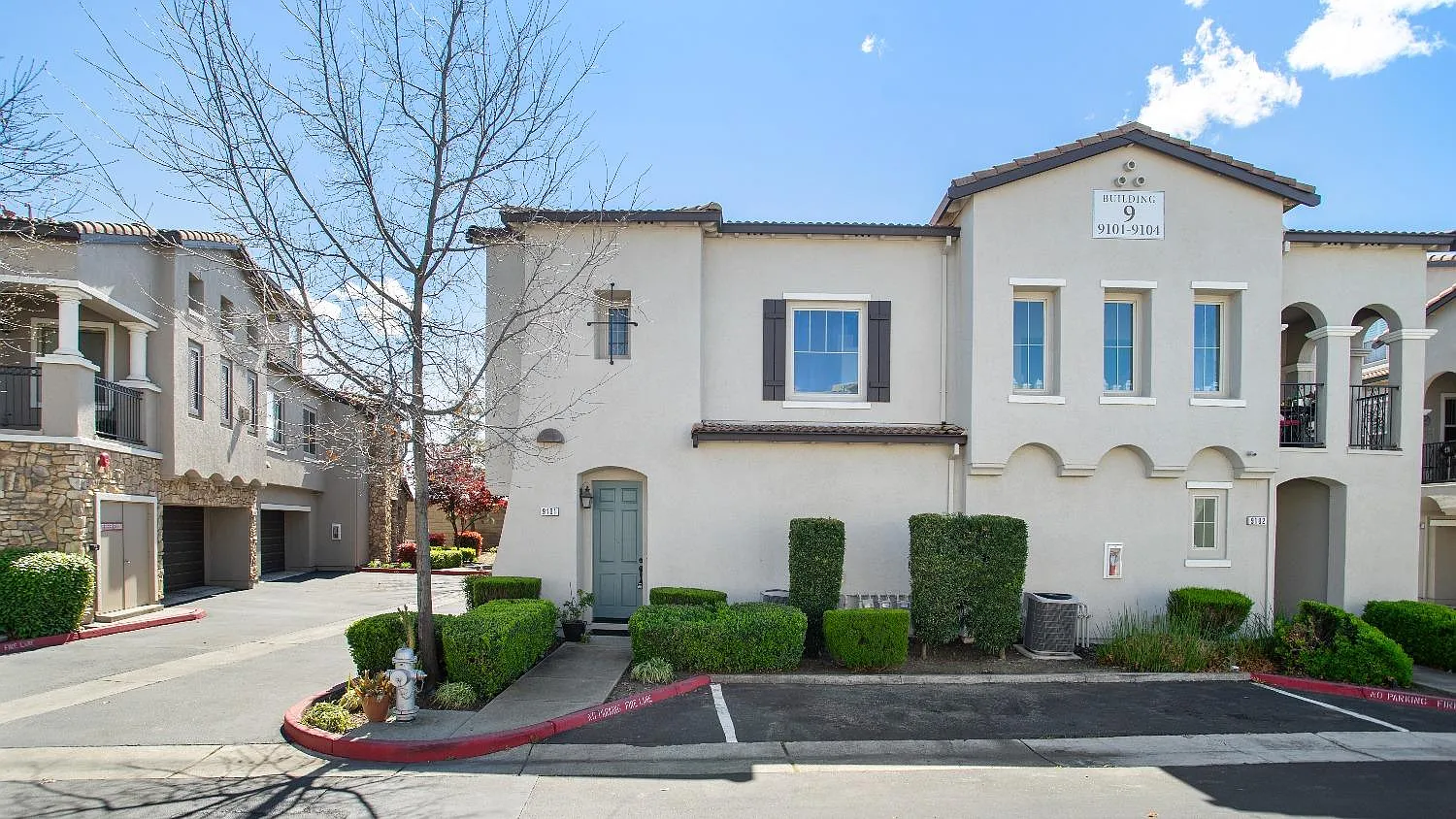 5301 E Commerce Way Unit 9101 photo 1