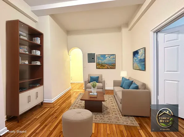 850 Amsterdam Avenue image 1 of 6