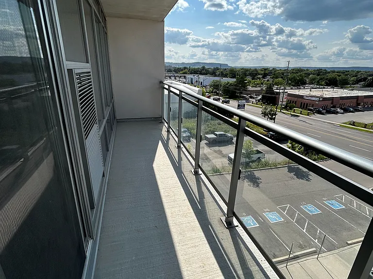 716 Main St E #512 — Photo 23