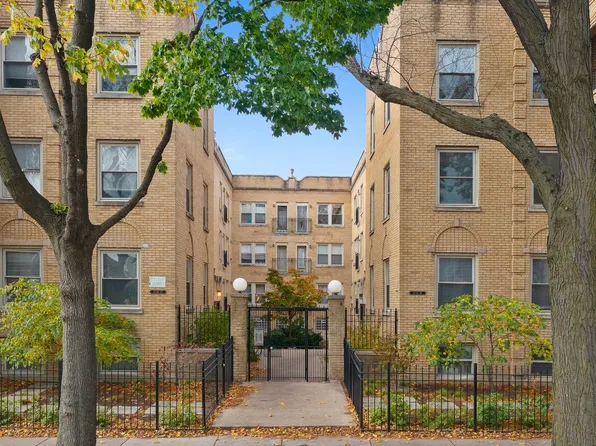 4714 N Bernard St APT 1W, Chicago, IL 60625