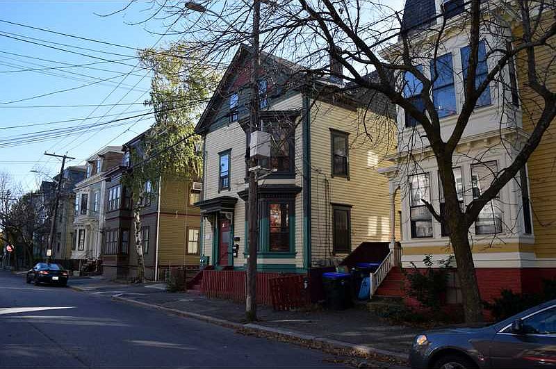 1st image of 104 Chapin Ave