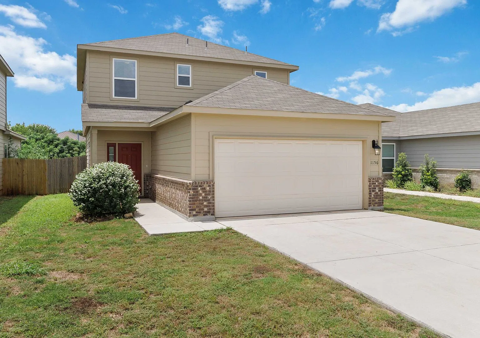 Beautiful Two-Story Home in New Braunfels! — Photo 3