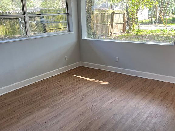 4th image of 8011 Dandy Ave