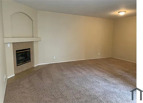 1900 N Torrey Pines Dr #116 — Photo 17