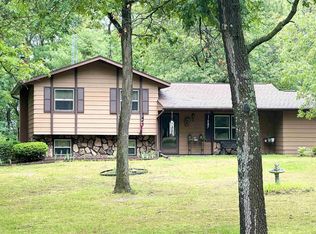 W6164 Woodland Hills Rd, New Lisbon, WI 53950