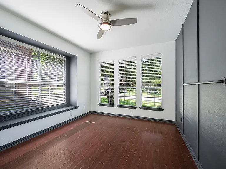 5170 Mohegan Ln — Photo 27