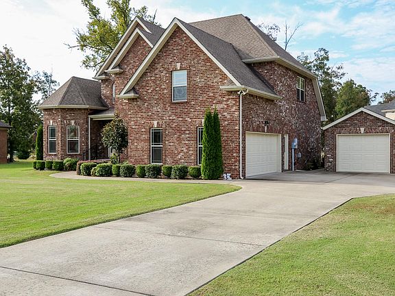 2nd image of 207 Sweet Bay Ct