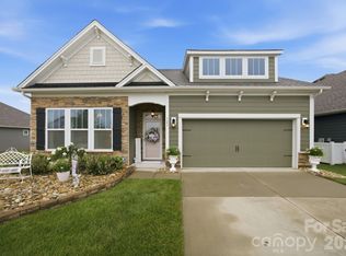 123 Cup Chase Dr, Mooresville, NC 28115
