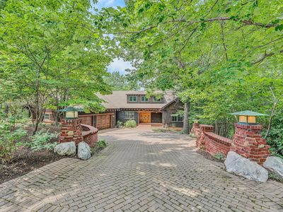 109 Bay Ter, Huddleston, VA, 24104