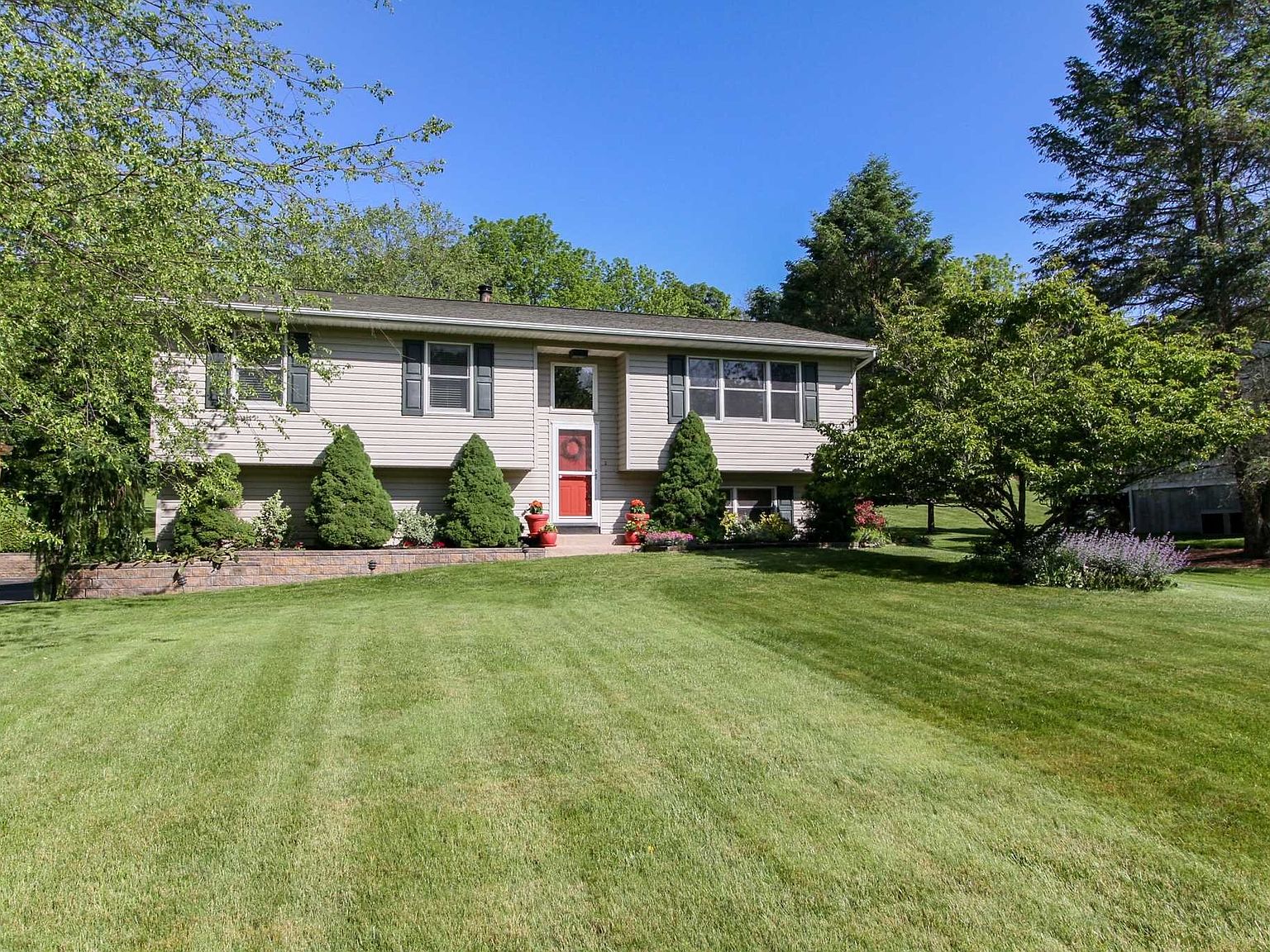 72 Daley Rd, Poughkeepsie, NY 12603 Zillow