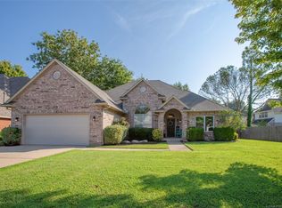 1009 S Tamarack Ave, Broken Arrow, OK 74012