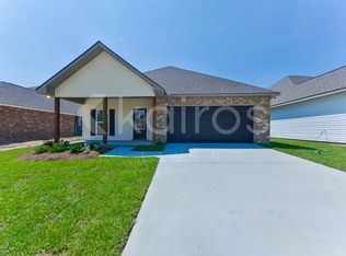 8016 Hendrick Dr, Baton Rouge, LA 70817