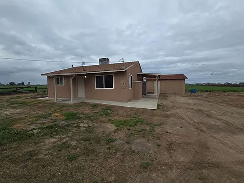 20270 W Highway 140 Photo 1