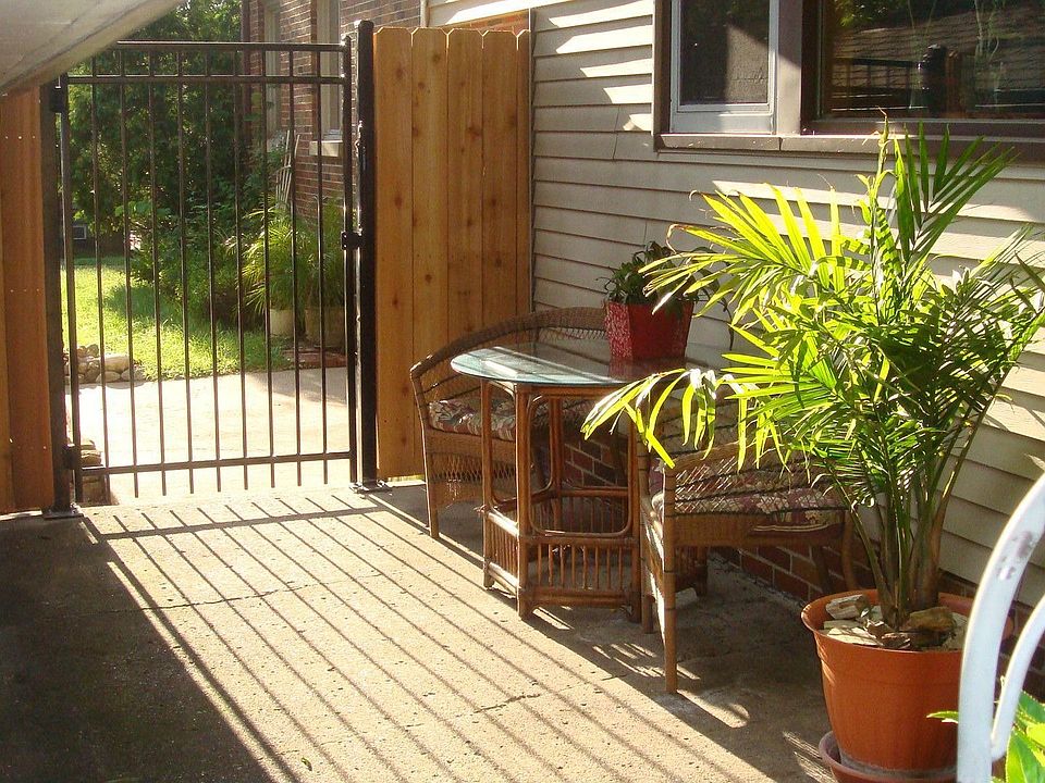 Metal Gate to Backyard