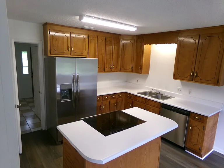 14299 Peterson Ln — Photo 5