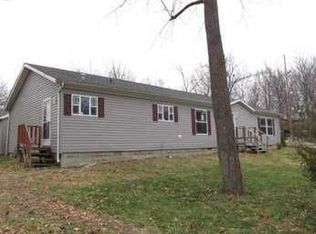 407 W Harris St, Petersburg, IL 62675